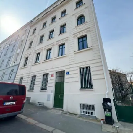 Luxusni Apartman Blizko O2 Areny Прага