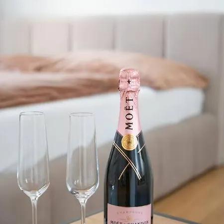 Luxusni Apartman Blizko O2 Areny Прага