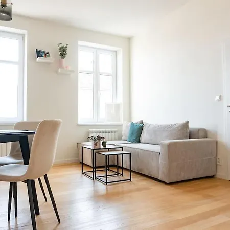 Luxusni Apartman Blizko O2 Areny Апартаменты