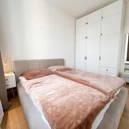 Luxusni Apartman Blizko O2 Areny * Прага